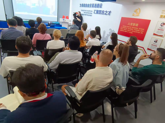 海口国际人才之家举行外籍人才创业孵化班第3期开学典礼暨趣味体验课开课仪式