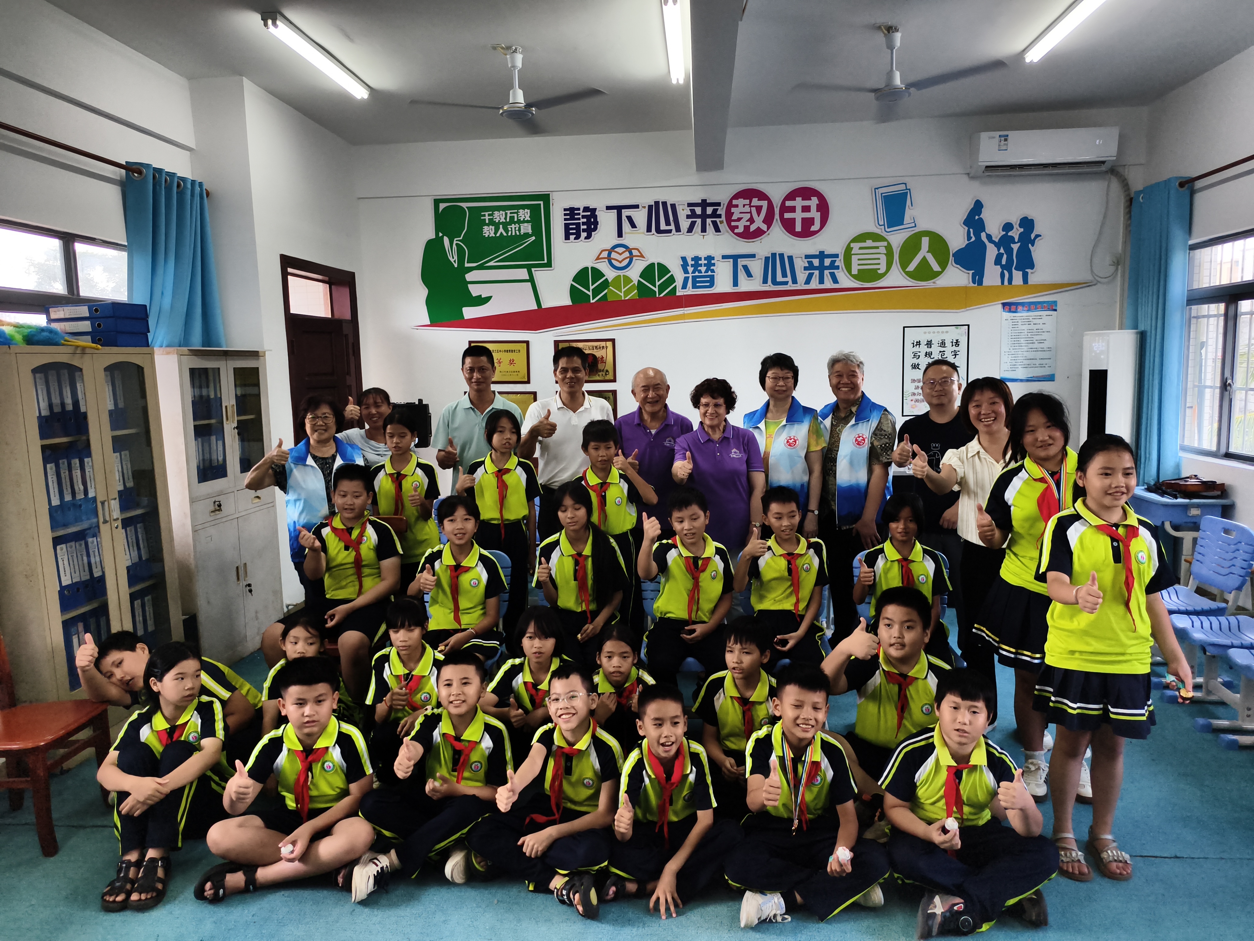 “海口Yeah”公益课堂走进东营小学活动